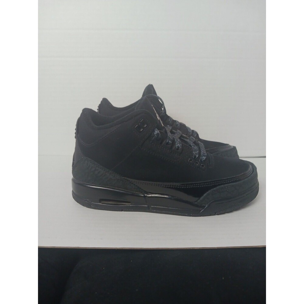 Jordan Air Jordan 3 Retro (GS) Black Leather Low Top Sneaker US 4.5 DM0967-001